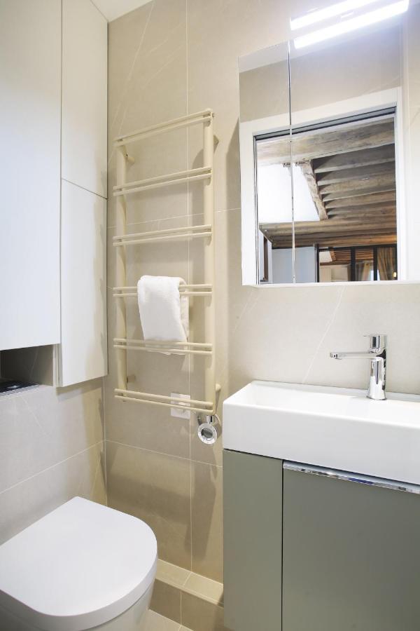 Apartment Le Marais By Studio Prestige Paris Luaran gambar